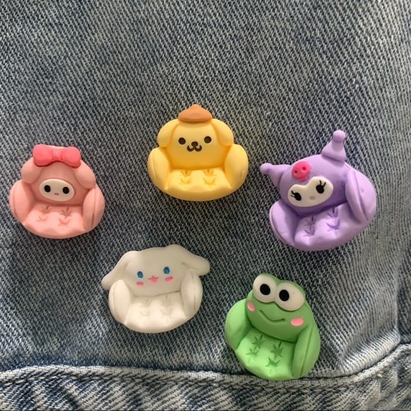 Sanrio Accessories - Sanrio Couch Chair Sofa Charm Themed Pins Set of 5